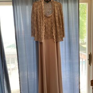 Alex Evenings Beige dress. NWOT. 14